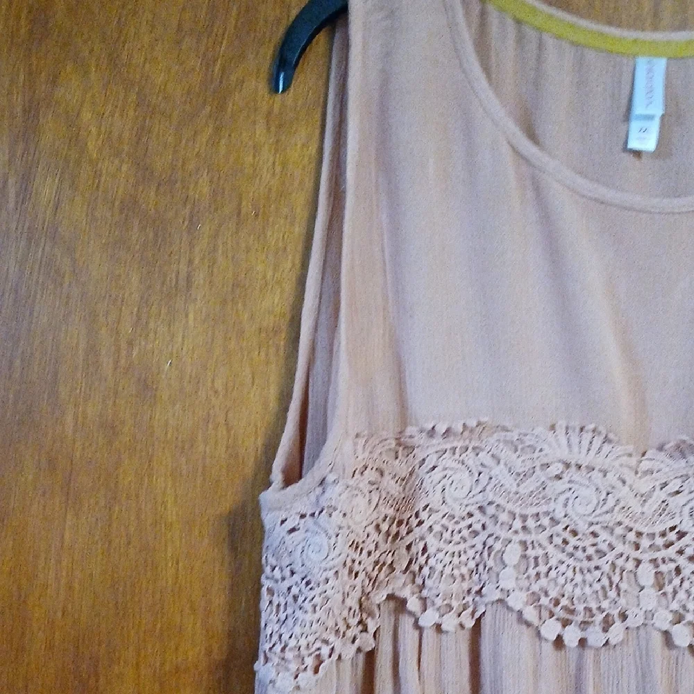 Xhilaration Sleeveless Blouse with Lace Detail   Peachy - Picture 5 of 7